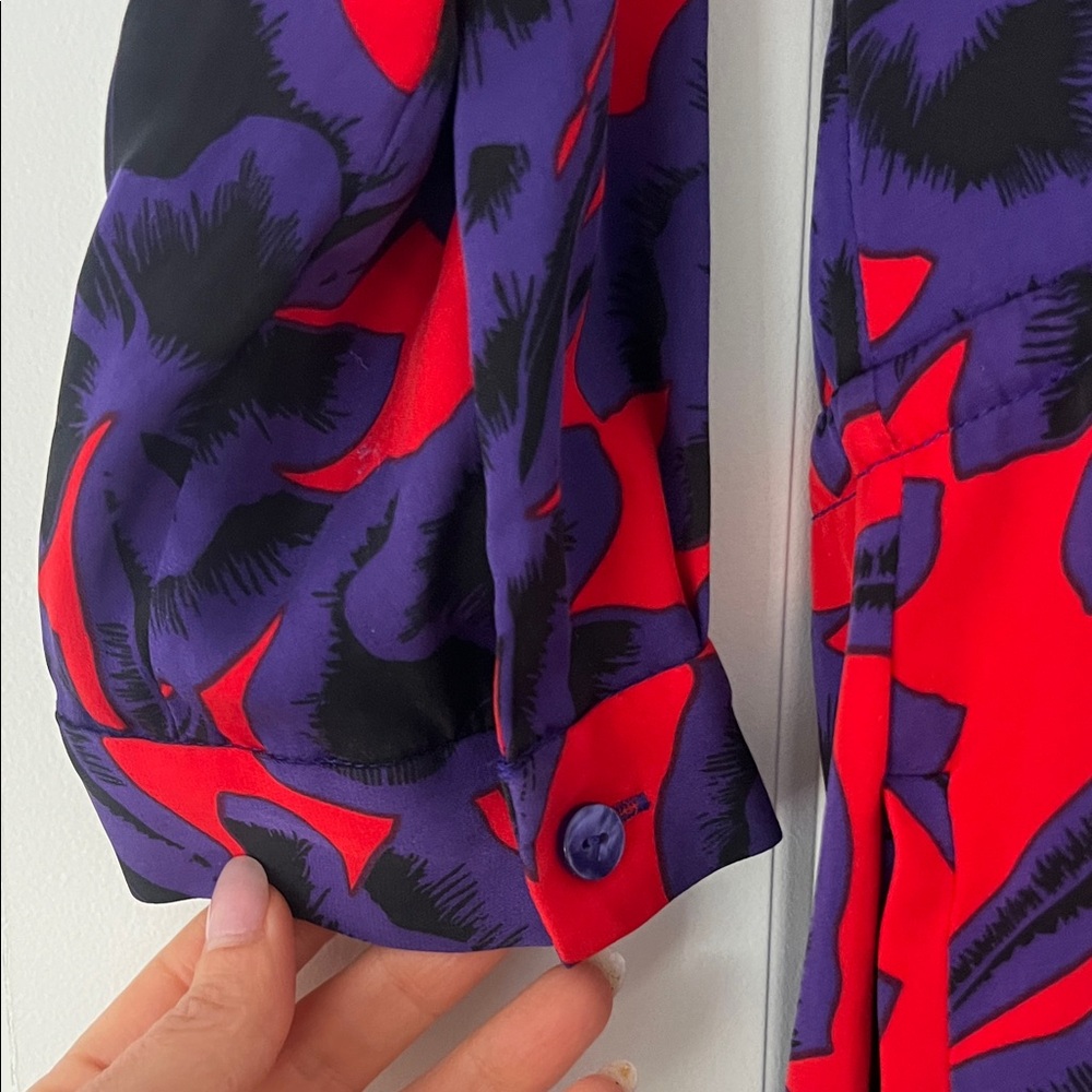 Diane Von Furstenberg Red and Purple Floral Silk Dress. Size 0. Fits s or xs - Picture 5 of 9